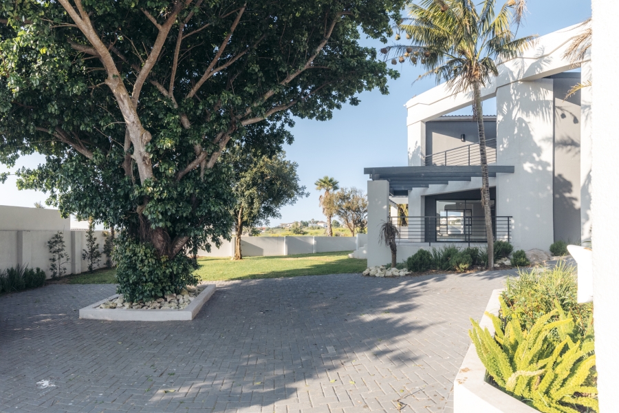 5 Bedroom Property for Sale in Myburgh Park Western Cape